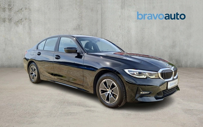 BMW Seria 3 cena 118000 przebieg: 48051, rok produkcji 2021 z Krośniewice małe 436